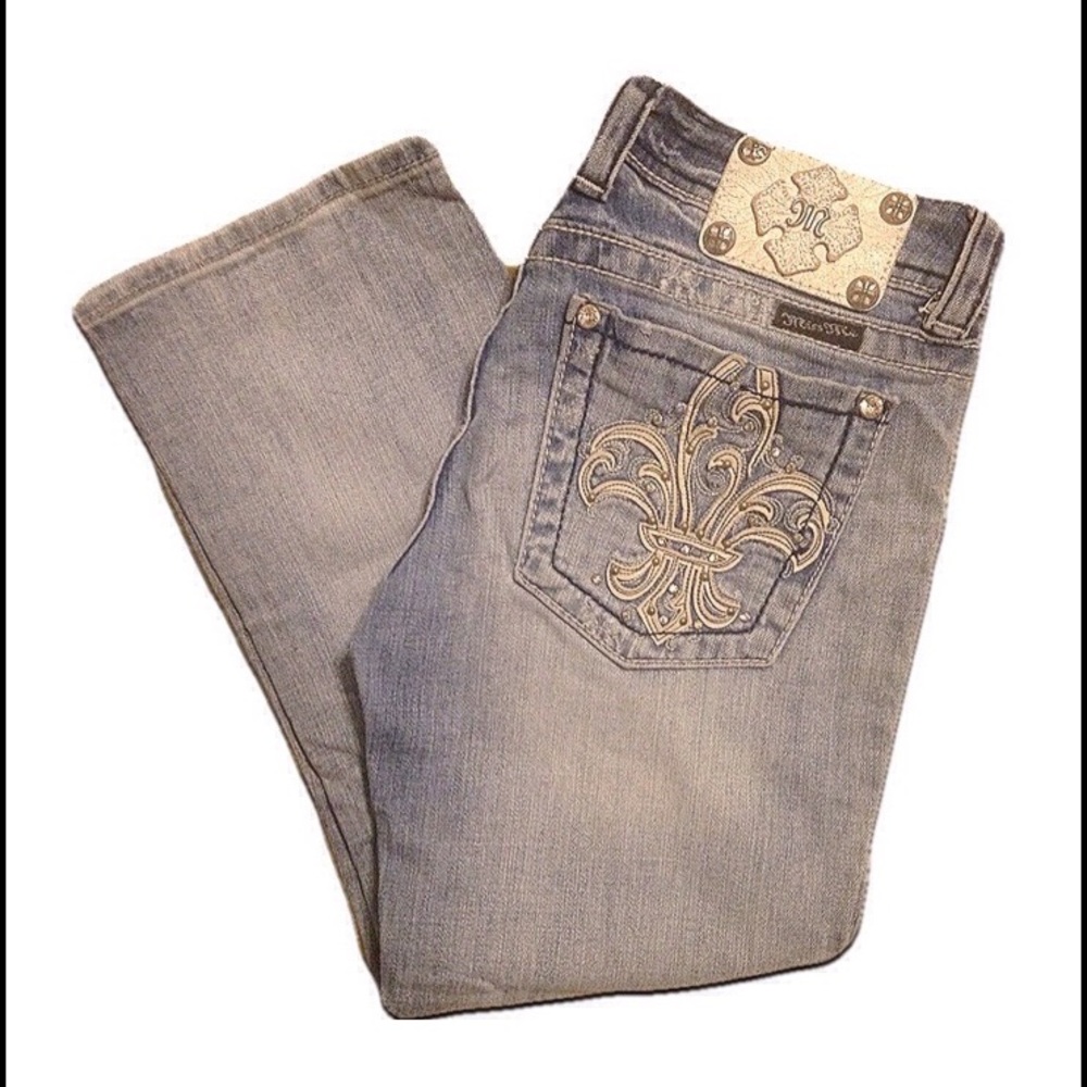 Miss Me distressed capris fleur de lis design